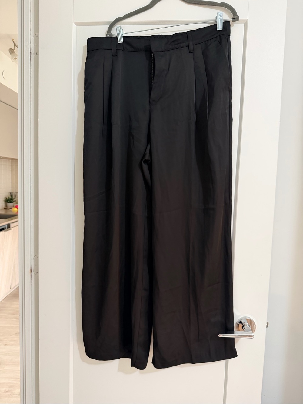 GAP Black Pleated Wide-Leg Women's Pants